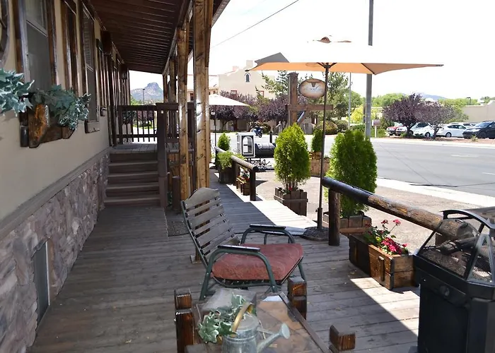Sheldon Street Motel 2*